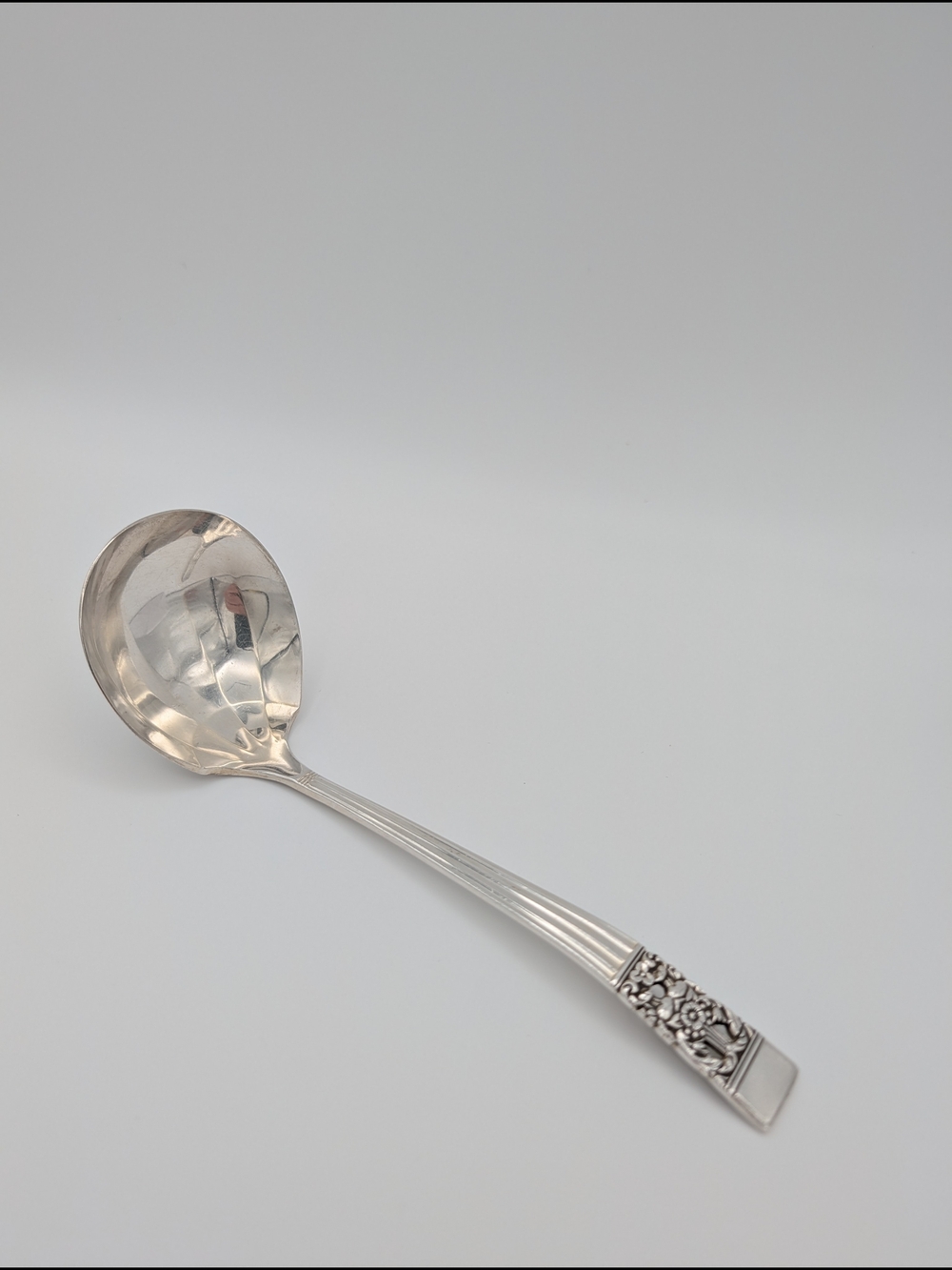 Oneida Community Pierced Silver Plated Coronation Gravy Ladle 1936 Vintage